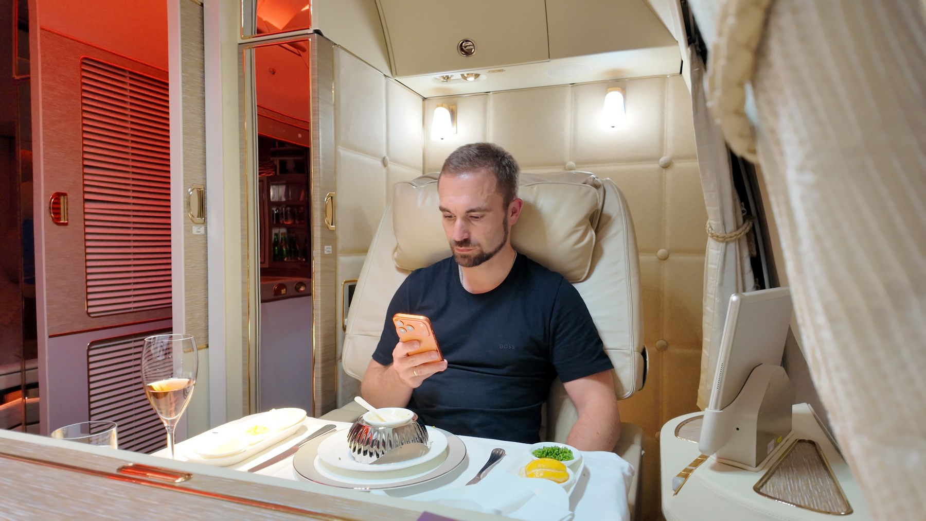 Emirates Game Changer – private First Class Suite
